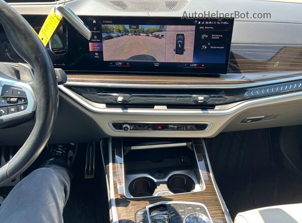 5UX23EM00P9P15677 2023 BMW X7 Gray უკანა სავარძლების ხედი