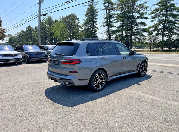 5UX23EM00P9P15677 2023 BMW X7 Gray წინა მარჯვენა