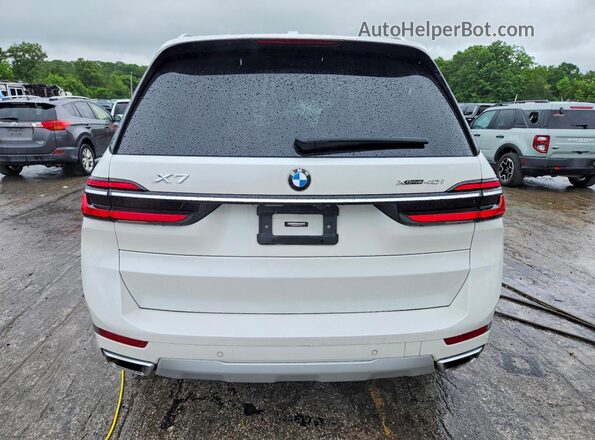 5UX23EM00P9R11019 2023 BMW X7 White Вид ззаду