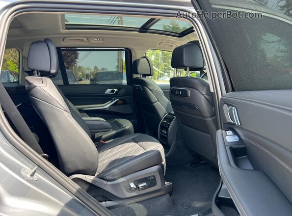 5UX23EM00R9S52720 2024 BMW X7 Gray 
