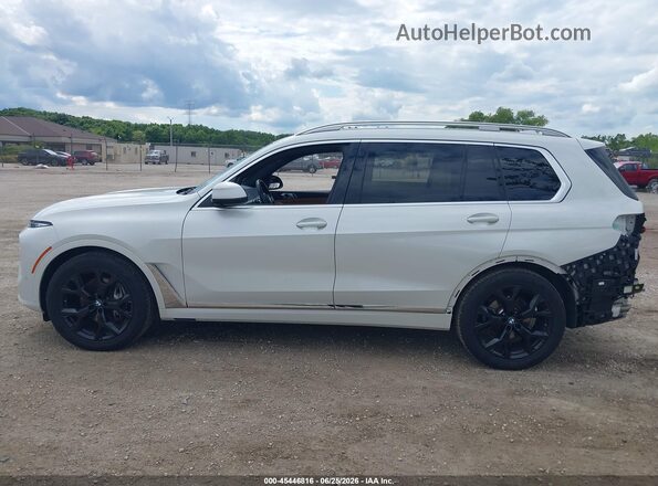 5UX23EM01P9R06766 2023 BMW X7 White 