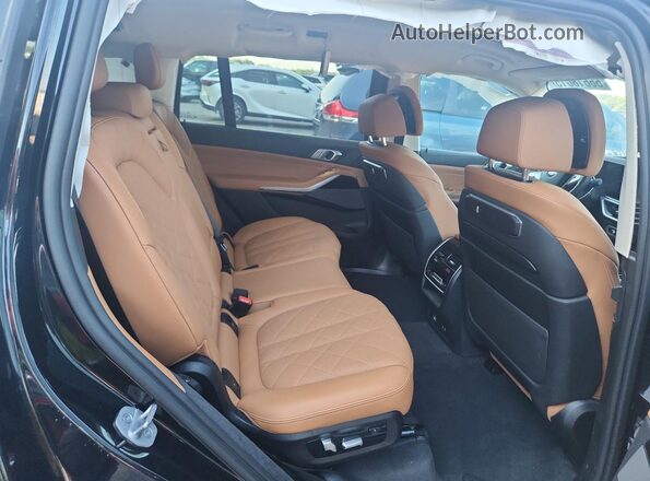5UX23EM01R9S23713 2024 BMW X7 Black 