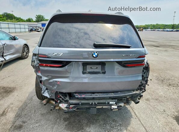 5UX23EM01R9S96838 2024 BMW X7 Gray უკანა ხედი