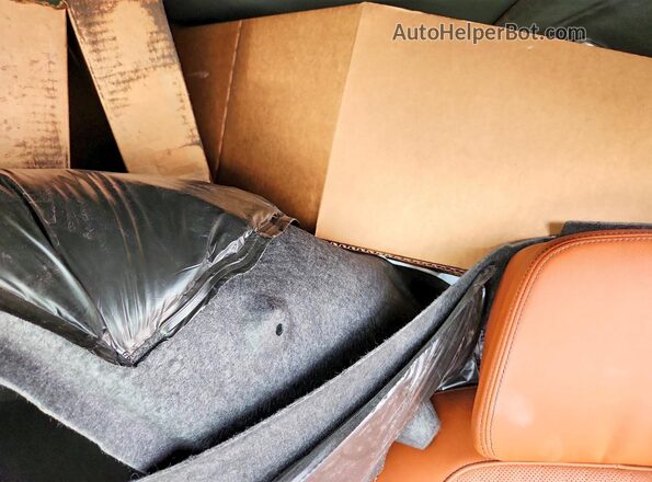 5UX23EM01R9S96838 2024 BMW X7 Gray უკანა სავარძლების ხედი