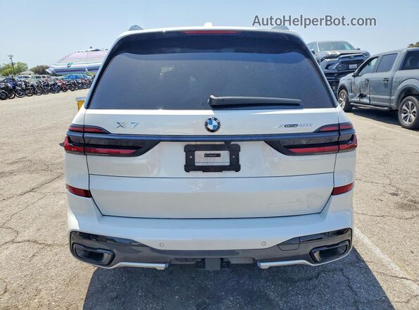 5UX23EM01S9Z34687 2025 BMW X7 Белый Вид сзади