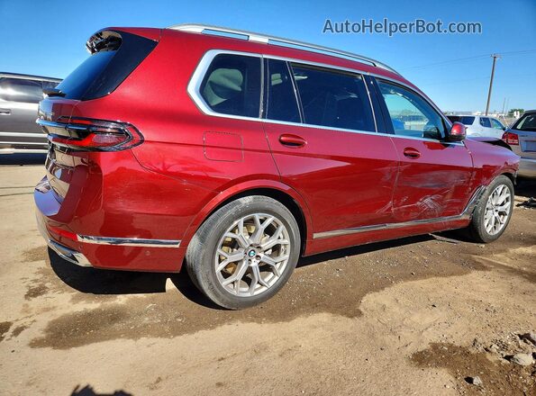 5UX23EM01T9030503 2026 BMW X7 Burgundy Trasero derecho