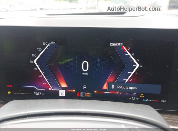 5UX23EM01T9106446 2026 BMW X7 White Widok tylnych siedzeń