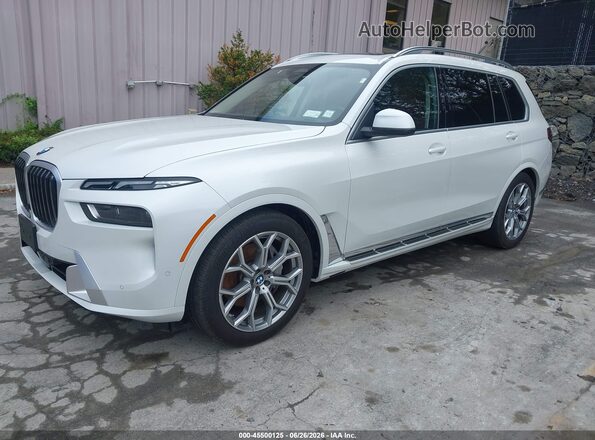 5UX23EM01T9106446 2026 BMW X7 White Przód lewy