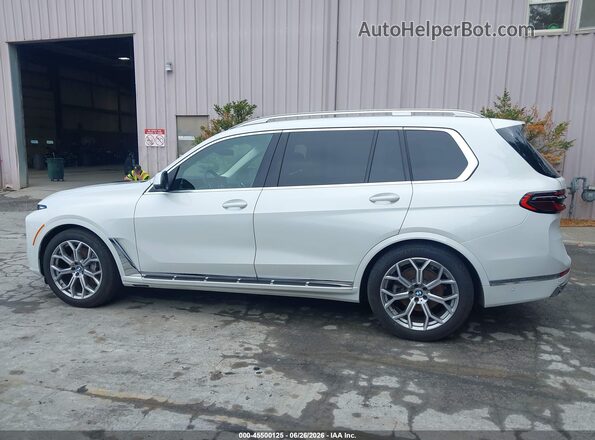 5UX23EM01T9106446 2026 BMW X7 White Widok wnętrza 360 stopni