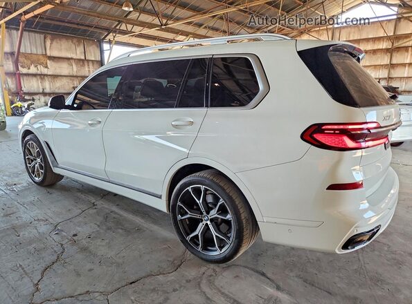 5UX23EM02R9S31495 2024 BMW X7 Белый Задняя левая четверть