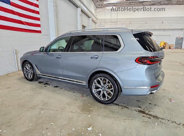 5UX23EM02S9Z25917 2025 BMW X7 Gray 