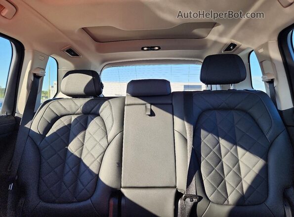 5UX23EM02S9Z25917 2025 BMW X7 Gray 