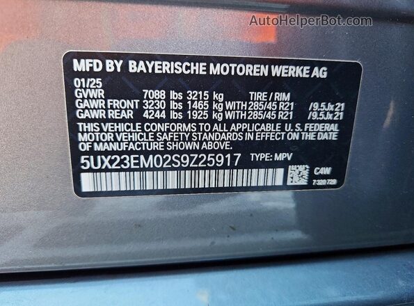 5UX23EM02S9Z25917 2025 BMW X7 Gray 