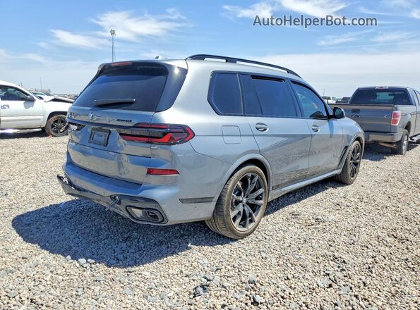 5UX23EM02T9280087 2026 BMW X7 Серый Задняя правая четверть