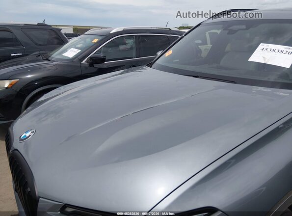 5UX23EM03P9S00897 2023 BMW X7 Gray წინა ხედი