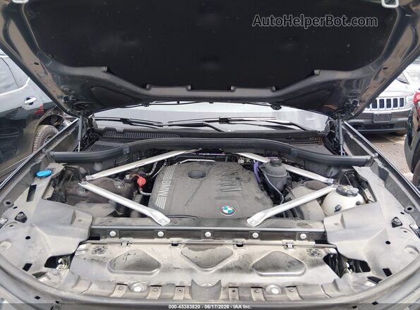 5UX23EM03P9S00897 2023 BMW X7 Gray უკანა ხედი