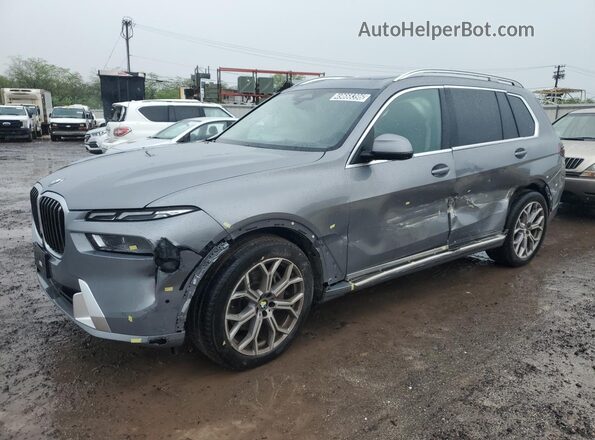 5UX23EM03S9W24587 2025 BMW X7 Gray 360 interior view