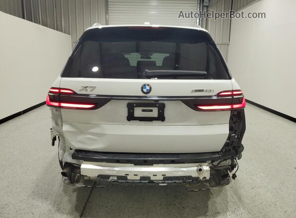 5UX23EM03T9068458 2026 BMW X7 White 