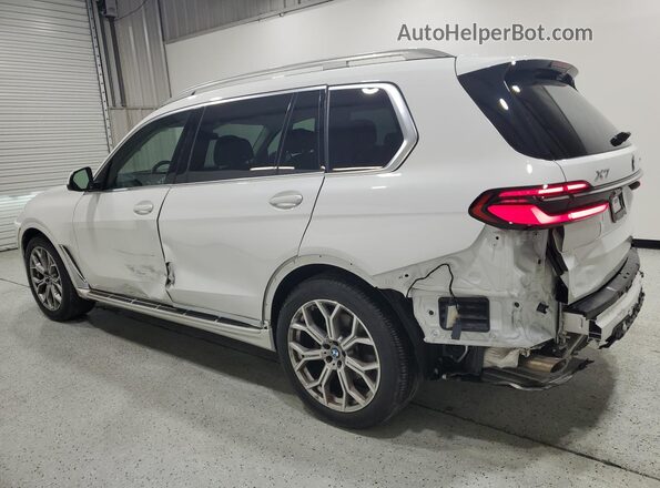 5UX23EM03T9068458 2026 BMW X7 White 