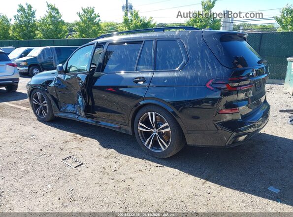 5UX23EM03T9360644 2026 BMW X7 Black Rear left