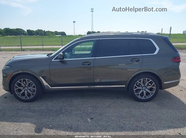 5UX23EM04R9U34971 2024 BMW X7 Коричневый Панорамный вид салона 360°