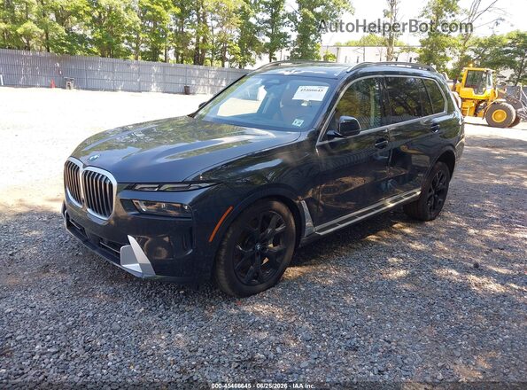 5UX23EM06T9078045 2026 BMW X7 Black Vista tres cuartos delantera izquierda