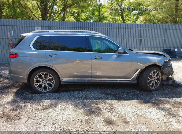 5UX23EM06T9402465 2026 BMW X7 Silver Widok zestawu wskaźników