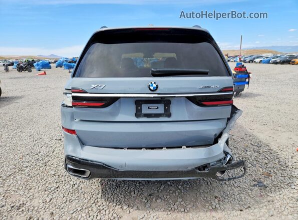 5UX23EM07P9P76086 2023 BMW X7 Silver Widok z tyłu