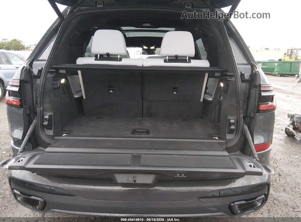 5UX23EM08T9030174 2026 BMW X7 Gray 