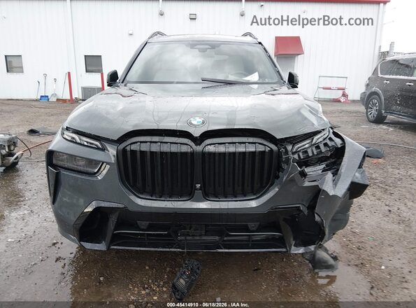 5UX23EM08T9030174 2026 BMW X7 Gray Սարքավորումների վահանակի տեսք