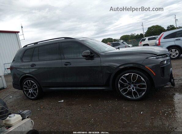 5UX23EM08T9030174 2026 BMW X7 Gray Սալոնի հետևի տեսք