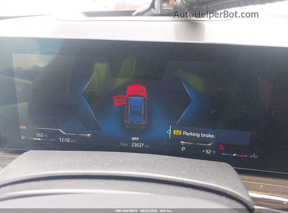 5UX23EM09R9U44119 2024 BMW X7 Black Widok tylnych siedzeń