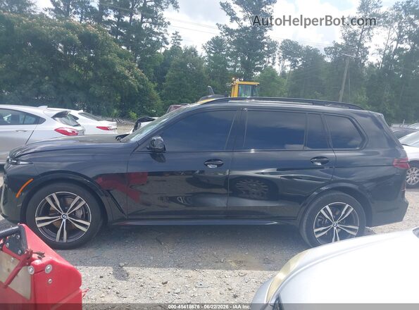 5UX23EM09R9U44119 2024 BMW X7 Black Widok wnętrza 360 stopni