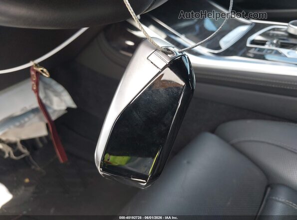 5UX23EM09R9V96627 2024 BMW X7 Black Widok deski rozdzielczej