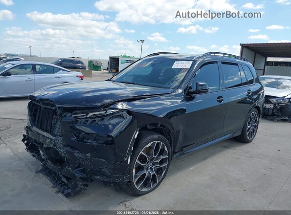 5UX23EM09R9V96627 2024 BMW X7 Black Przód lewy