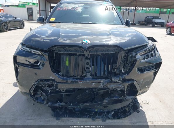 5UX23EM09R9V96627 2024 BMW X7 Black Widok z przodu