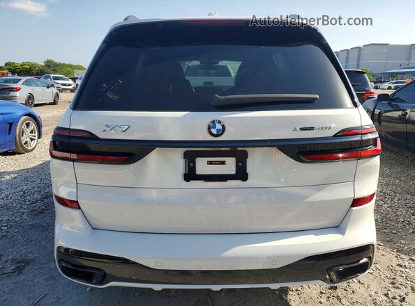 5UX23EM09S9W48991 2025 BMW X7 White Widok z tyłu