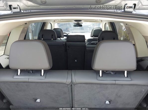 5UX23EM09T9074121 2026 BMW X7 Gray 