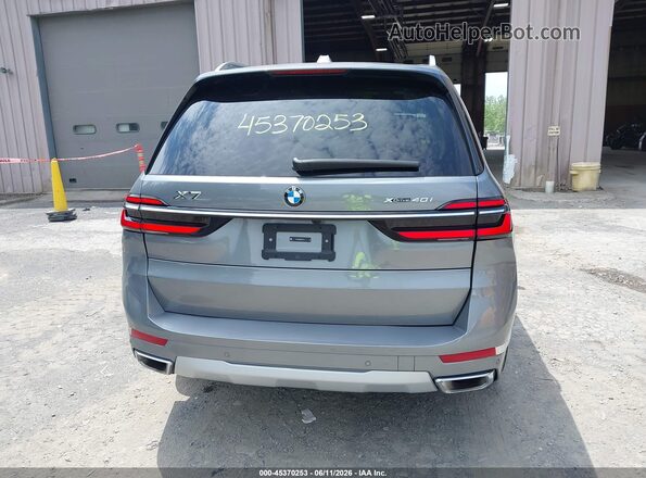 5UX23EM09T9074121 2026 BMW X7 Gray 