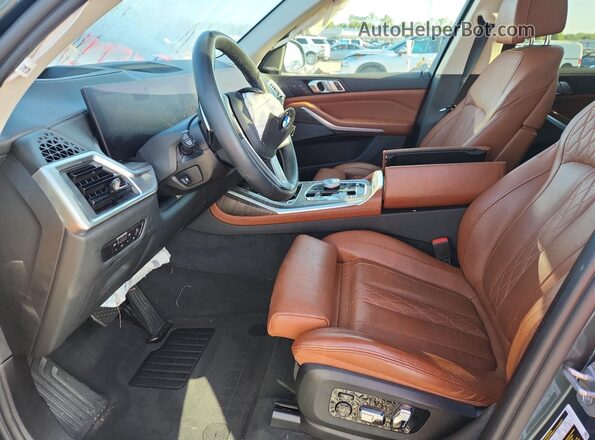 5UX23EM0XP9P22992 2023 BMW X7 Blue Front interior view