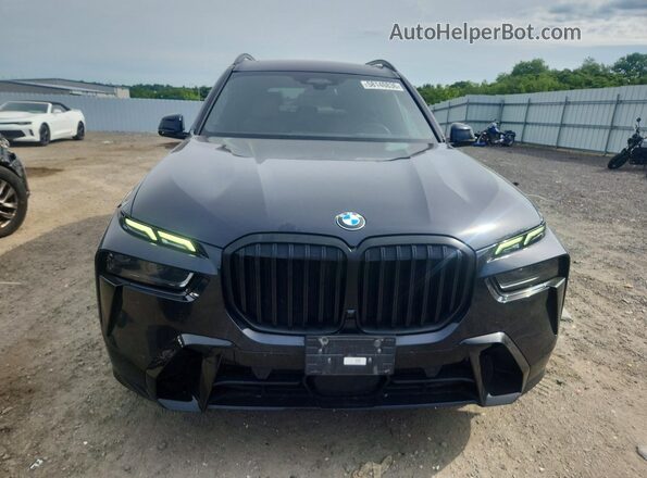 5UX23EM0XP9P90399 2023 BMW X7 Black Widok z przodu