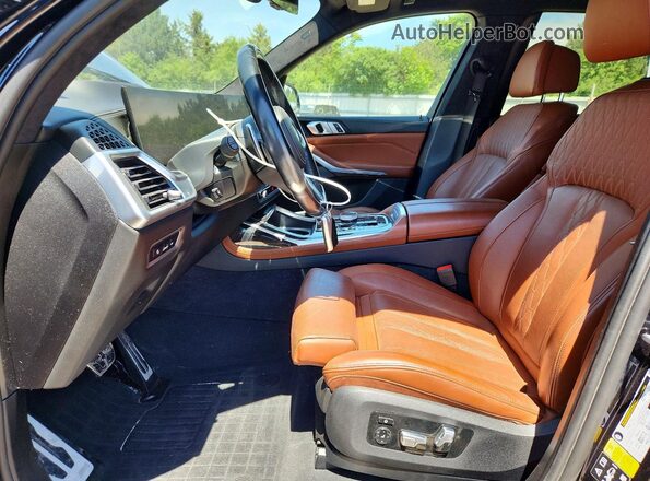 5UX23EM0XR9S57309 2024 BMW X7 Синий Вид салона спереди