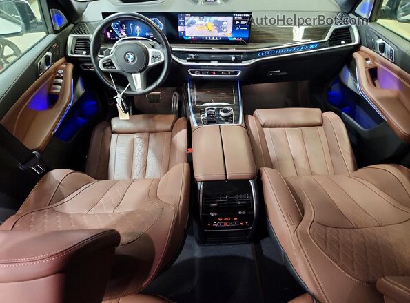 5UX23EM0XR9S58315 2024 BMW X7 White Вид панелі приладів