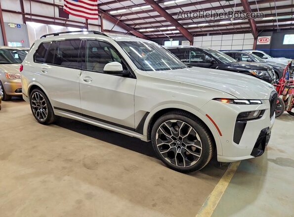 5UX23EM0XR9S58315 2024 BMW X7 White Передня права чверть