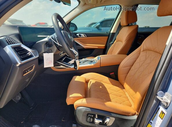 5UX23EM0XR9S99737 2024 BMW X7 Gray 