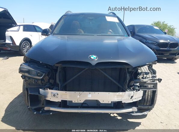 5UX23EM0XR9U98254 2024 BMW X7 Black Widok z przodu