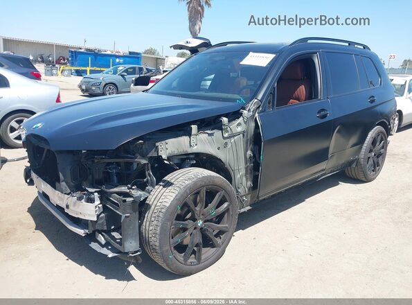 5UX23EM0XR9U98254 2024 BMW X7 Black Przód lewy
