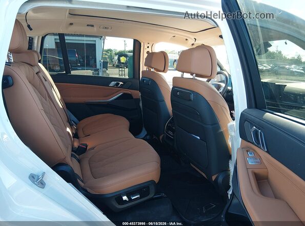 5UX23EM0XT9038518 2026 BMW X7 White Вид наклейки з VIN-кодом