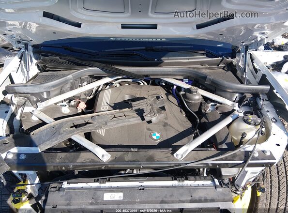 5UX23EM0XT9038518 2026 BMW X7 White Вид ззаду