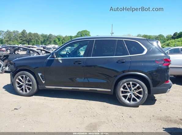 5UX23EU00R9V30869 2024 BMW X5 Black სალონის 360-გრადუსიანი ხედი